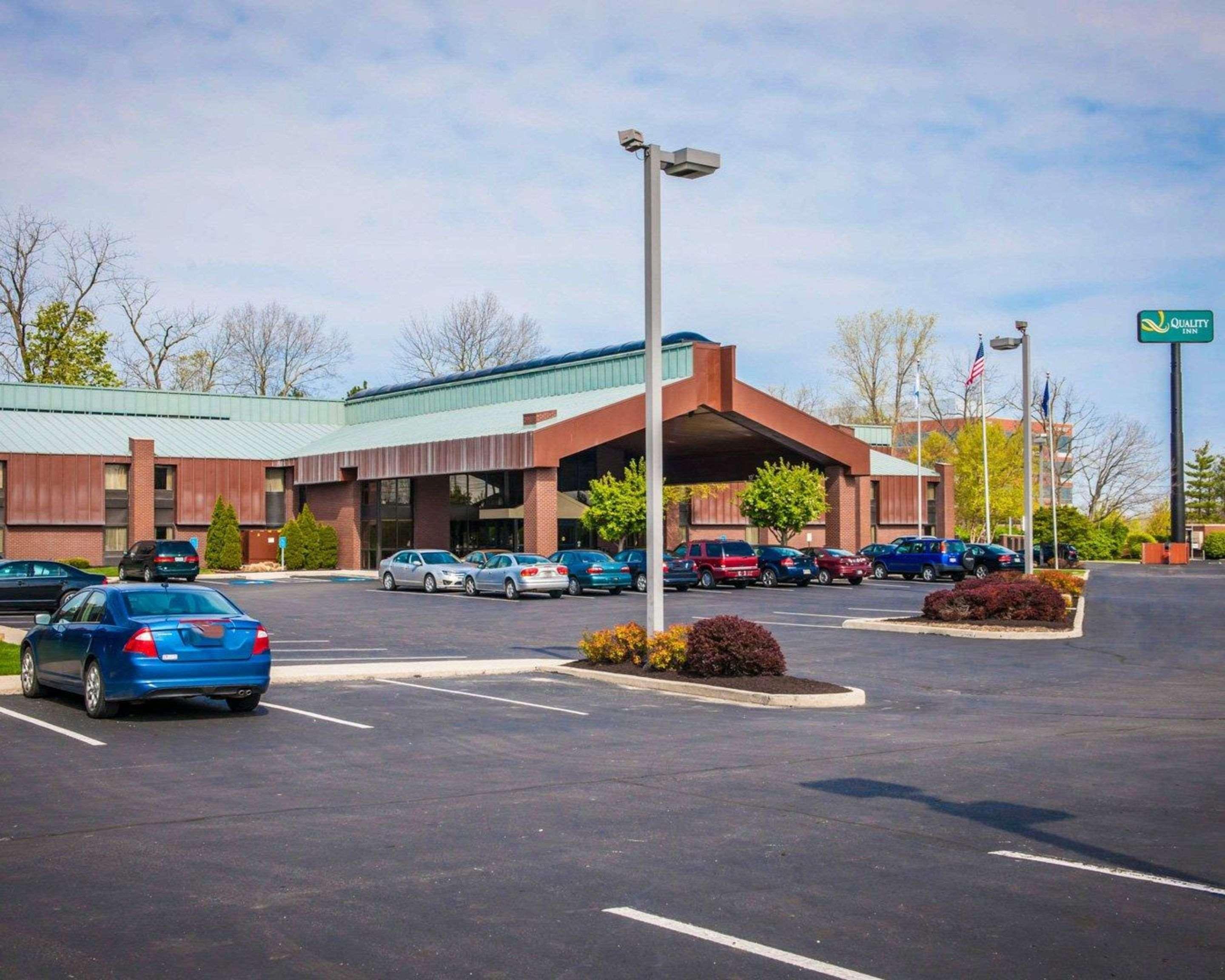 Quality Inn Castleton Bagian luar foto