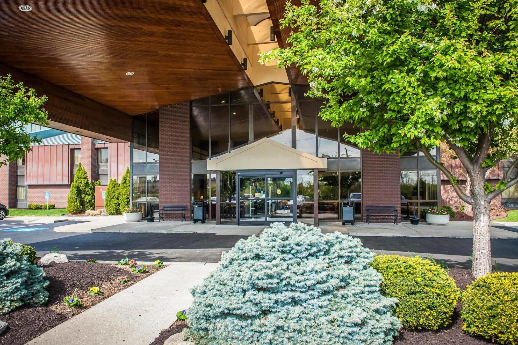 Quality Inn Castleton Bagian luar foto